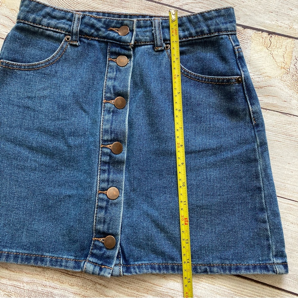 Forever 21 Buttoned Denim Mini Skirt Women’s Size Small Blue - Picture 6 of 6